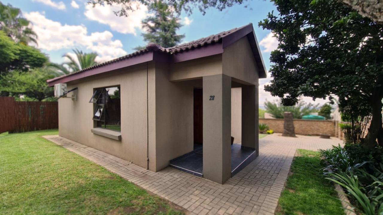 Klein Bosveld Guest House Witbank Exterior foto